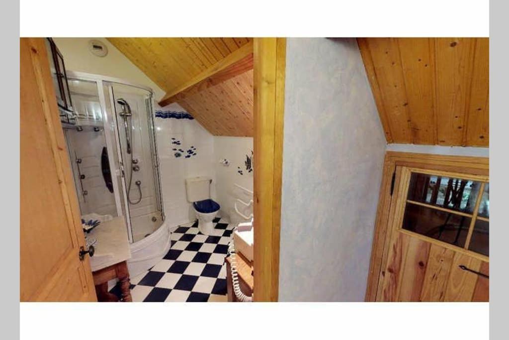La Grange De Salvaneix Gite Pour 15 Personnes 7 Chambres Avec 6 Sdb-6Wc Sarran Esterno foto