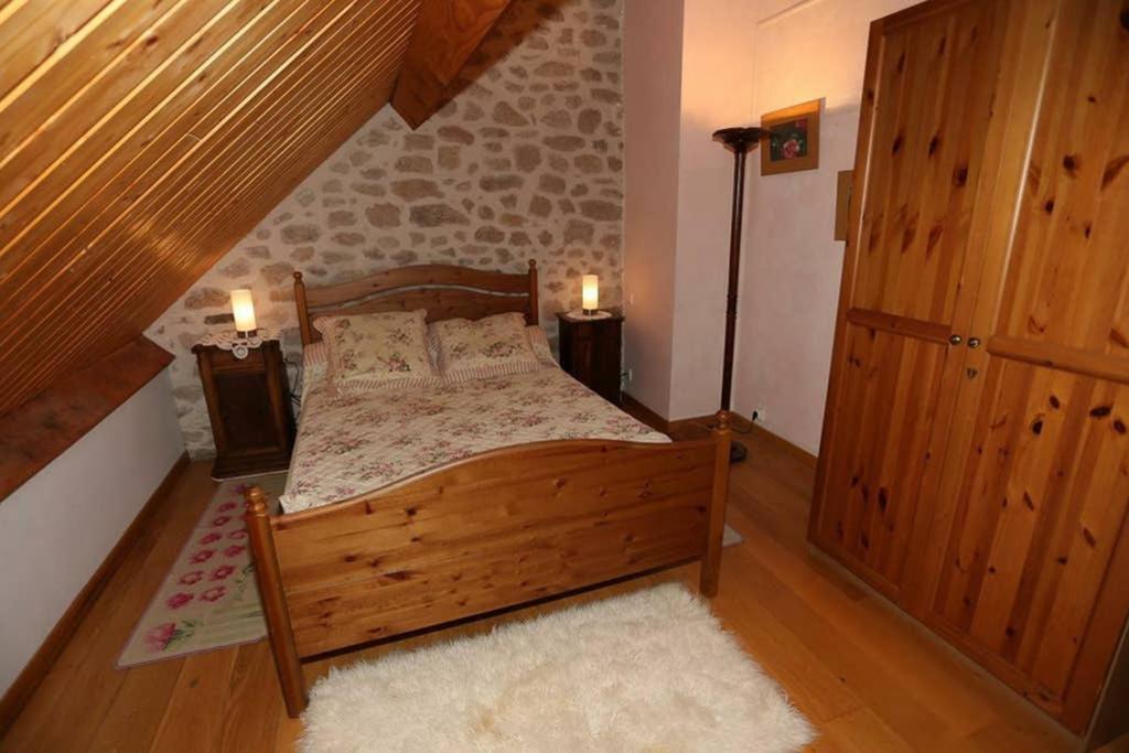 La Grange De Salvaneix Gite Pour 15 Personnes 7 Chambres Avec 6 Sdb-6Wc Sarran Esterno foto