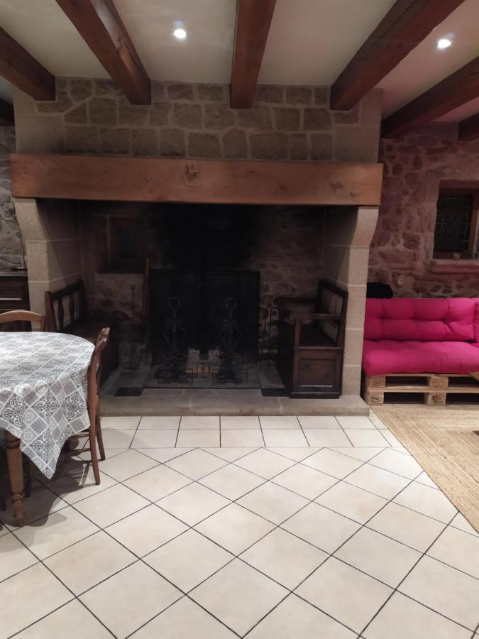 La Grange De Salvaneix Gite Pour 15 Personnes 7 Chambres Avec 6 Sdb-6Wc Sarran Esterno foto