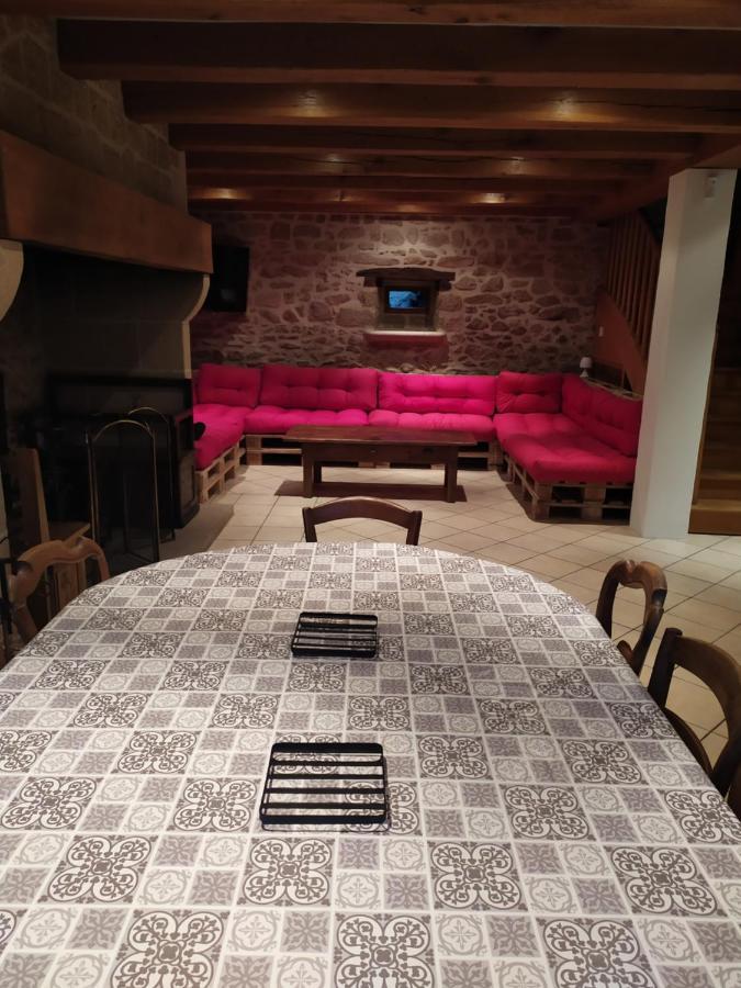 La Grange De Salvaneix Gite Pour 15 Personnes 7 Chambres Avec 6 Sdb-6Wc Sarran Esterno foto