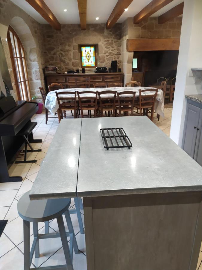 La Grange De Salvaneix Gite Pour 15 Personnes 7 Chambres Avec 6 Sdb-6Wc Sarran Esterno foto